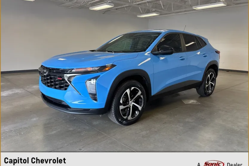 2024 Chevrolet Trax photo 1