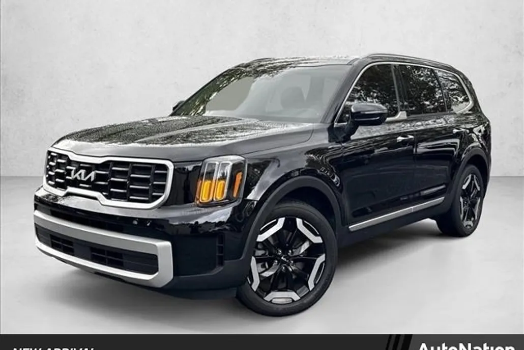 2024 Kia Telluride S photo 1