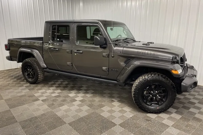 2021 Jeep Gladiator Willys photo 1