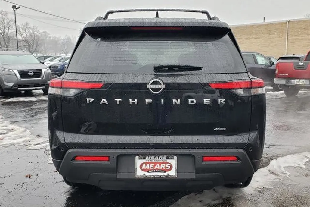 2025 Nissan Pathfinder SV photo 1