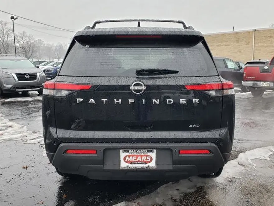 2025 Nissan Pathfinder SV photo 1