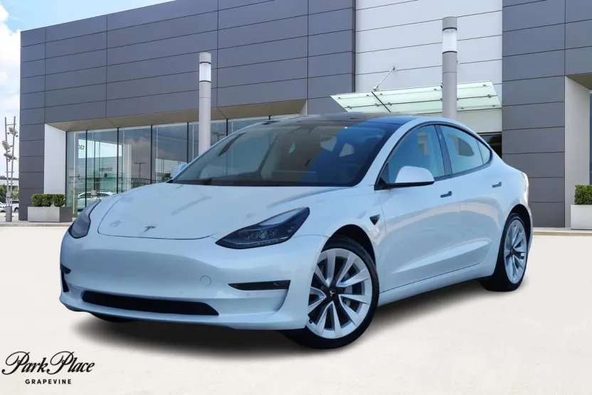 2022 Tesla Model 3 Long Range photo 1