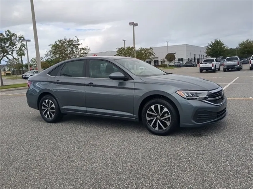 2023 Volkswagen Jetta 1.5T S photo 1