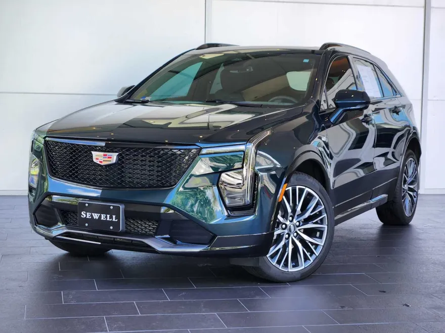 2025 Cadillac XT4 Sport photo 1