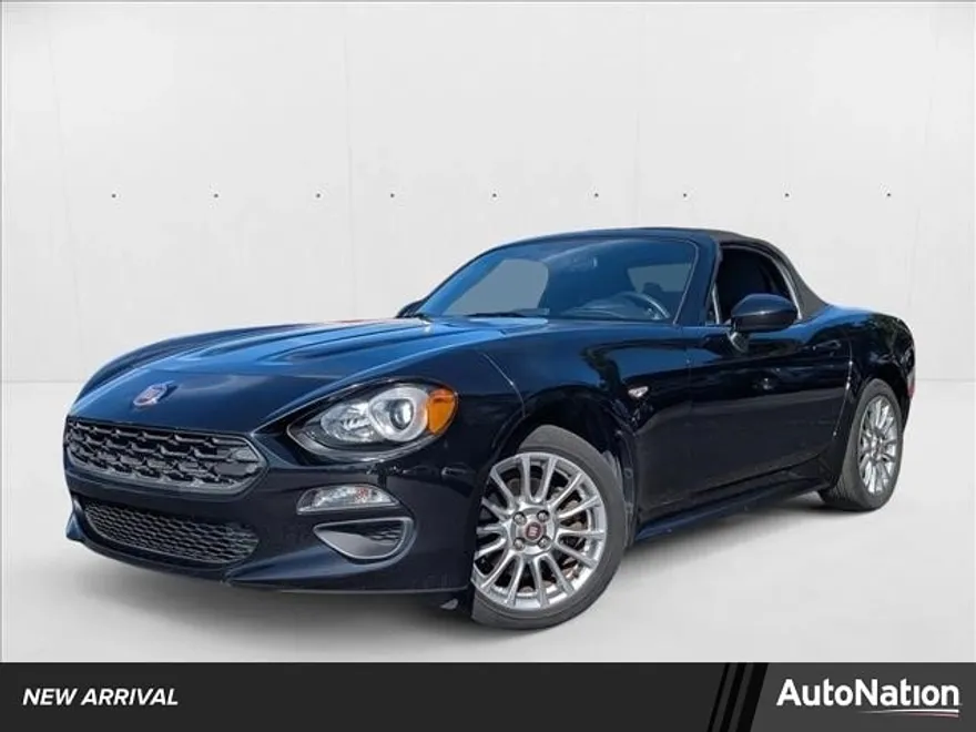 2017 Fiat 124 Spider Classica photo 1