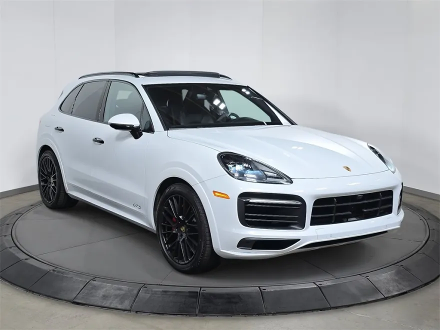 2021 Porsche Cayenne GTS photo 1