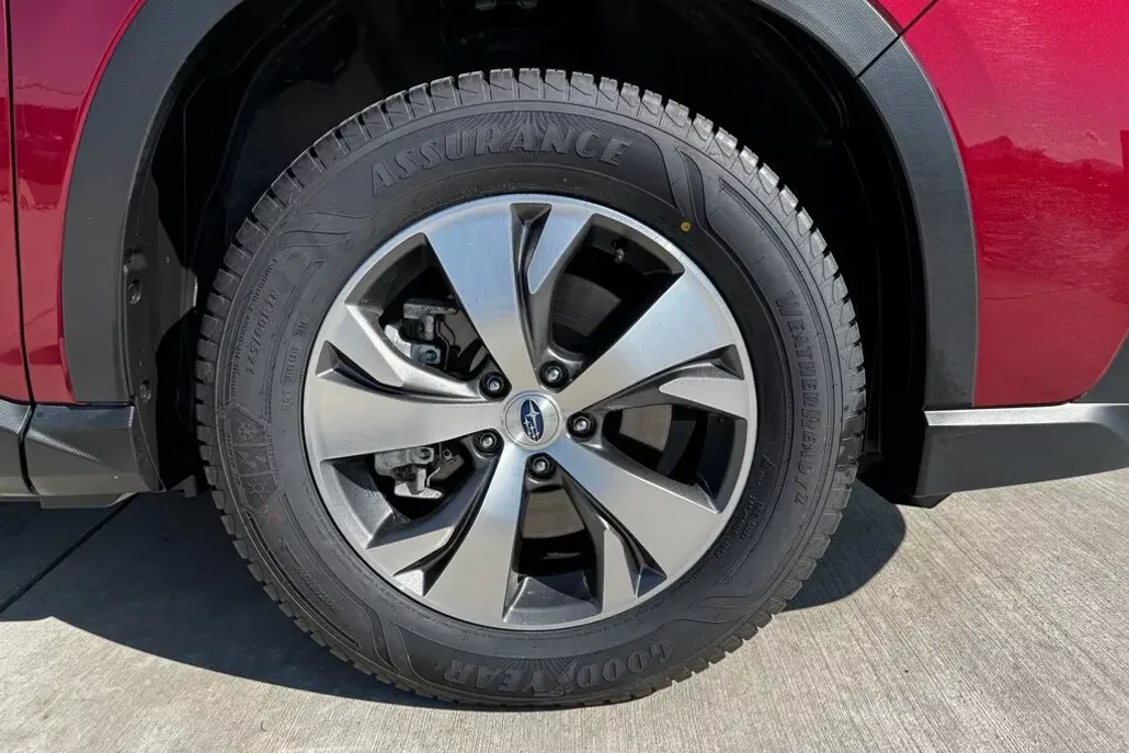 2024 Subaru Ascent Premium photo 1