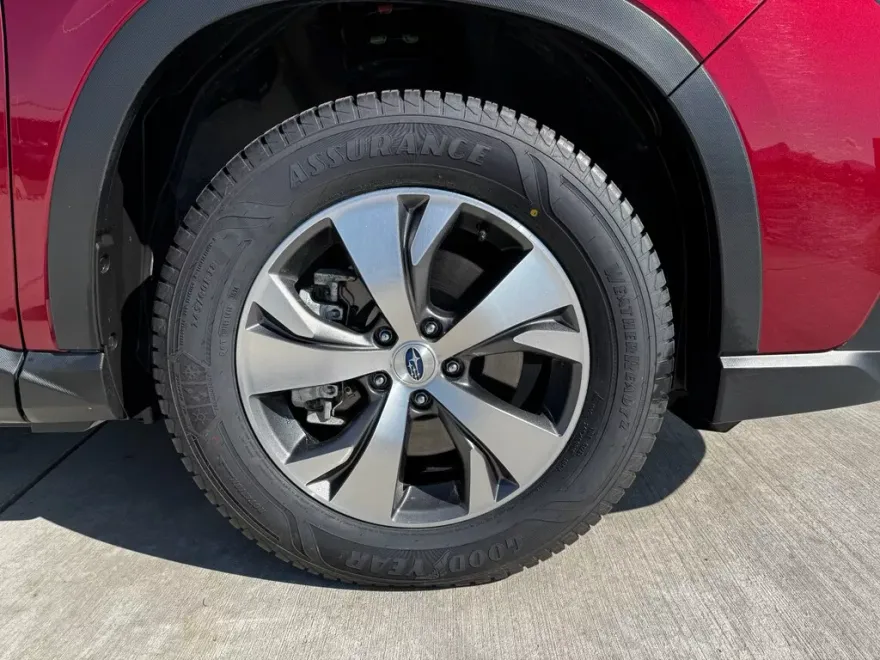 2024 Subaru Ascent Premium photo 1