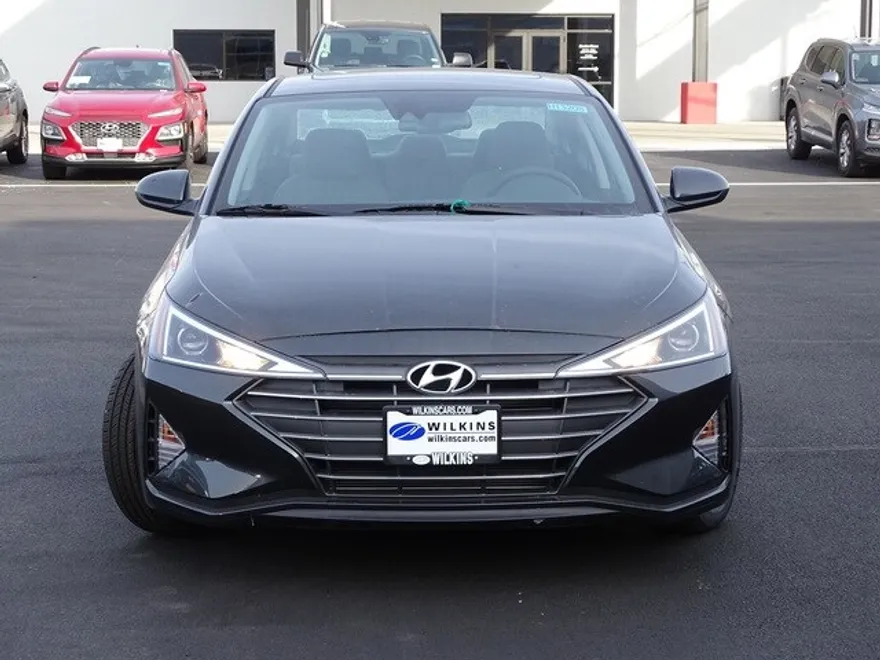 2020 Hyundai Elantra Value Edition photo 4
