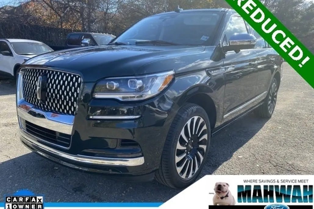 2023 Lincoln Navigator Black Label photo 1