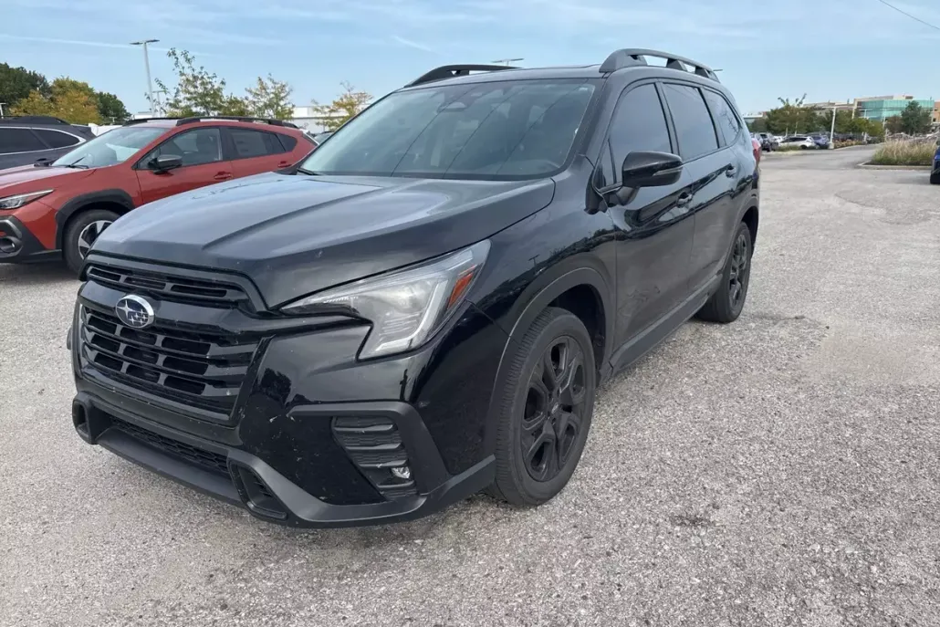 2023 Subaru Ascent Onyx Edition photo 1