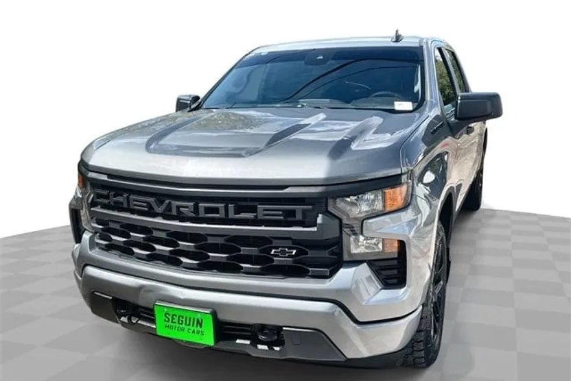 2023 Chevrolet Silverado 1500 Custom photo 1