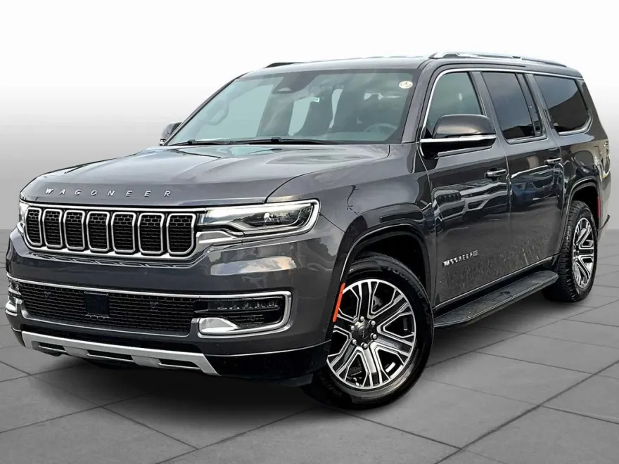 2023 Jeep Wagoneer L Series II photo 1