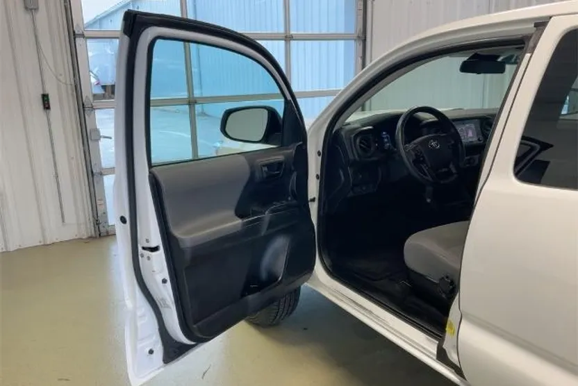 2021 Toyota Tacoma SR photo 1