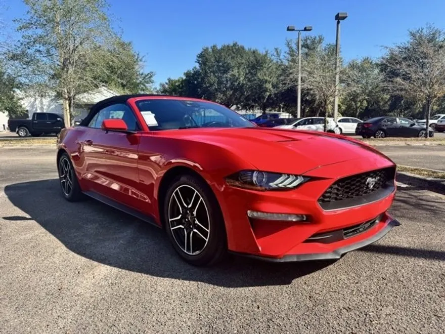 2023 Ford Mustang Premium photo 1
