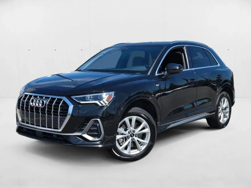 2023 Audi Q3 45 TFSI S line Premium photo 1