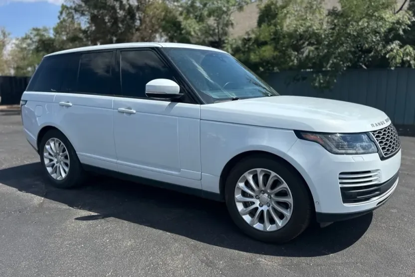 2018 Land Rover Range Rover HSE photo 1