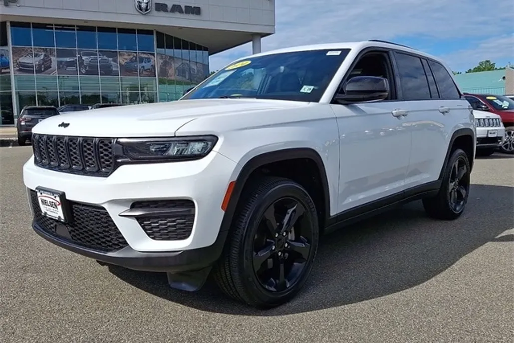 2024 Jeep Grand Cherokee Altitude X photo 1