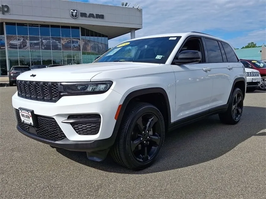2024 Jeep Grand Cherokee Altitude X photo 1