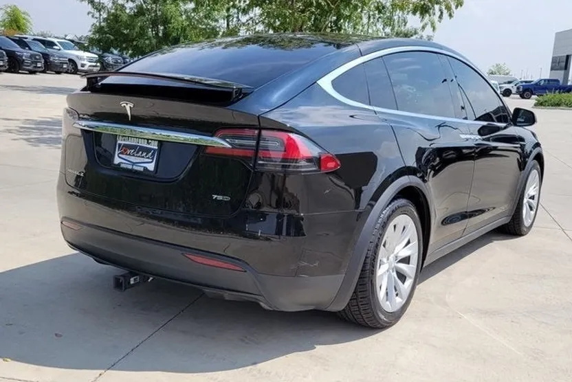 2018 Tesla Model X 75D photo 1