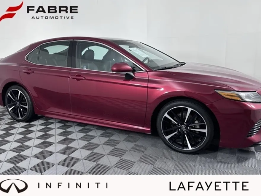 2018 Toyota Camry XSE photo 1
