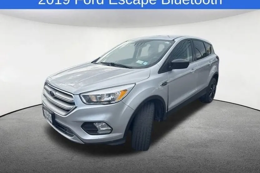 2019 Ford Escape SE photo 1