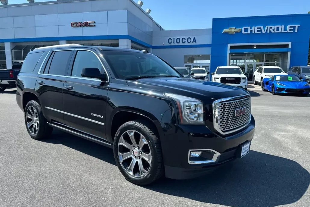2017 Gmc Yukon Denali photo 1