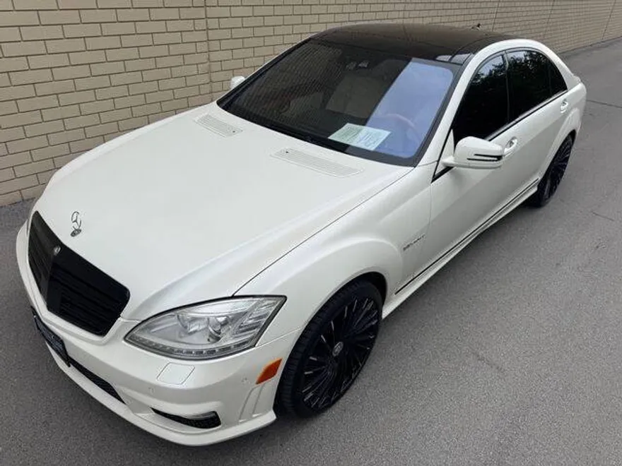 2011 Mercedes Benz S 63 AMG photo 1
