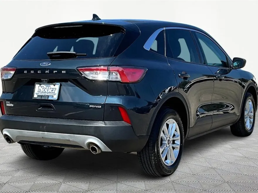 2022 Ford Escape SE photo 1