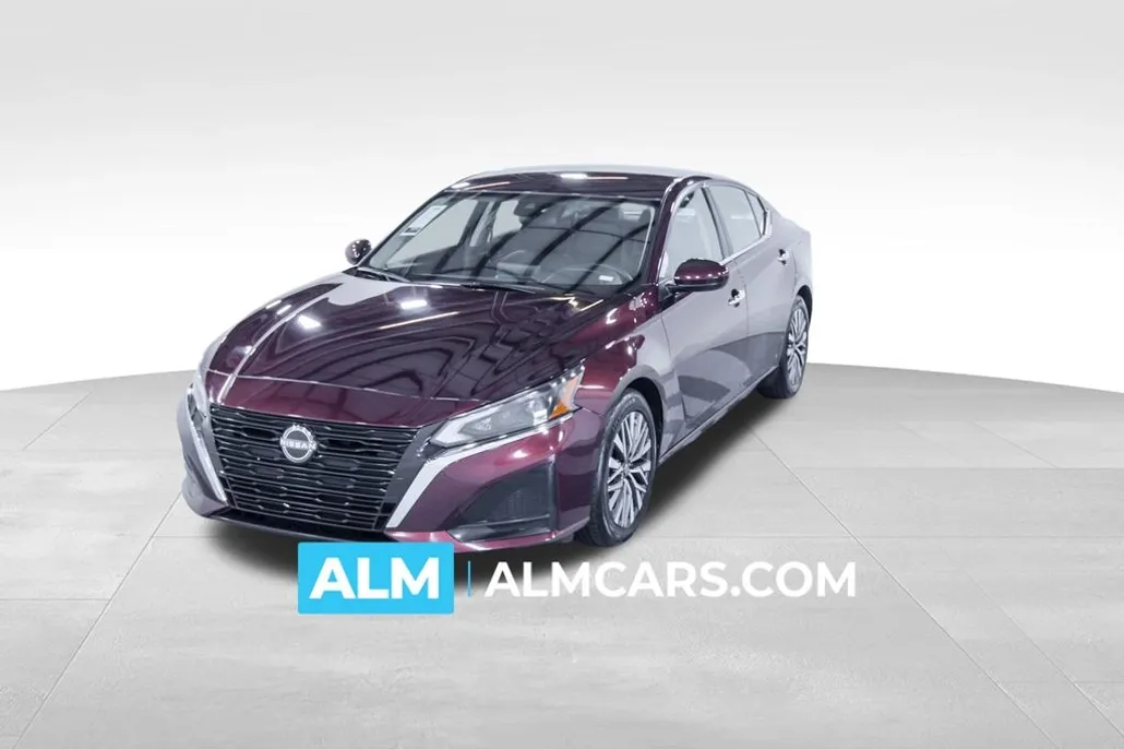 2023 Nissan Altima 2.5 SV photo 1