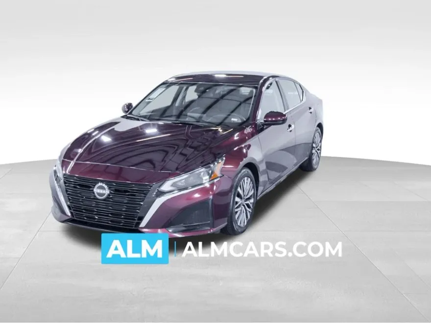 2023 Nissan Altima 2.5 SV photo 1