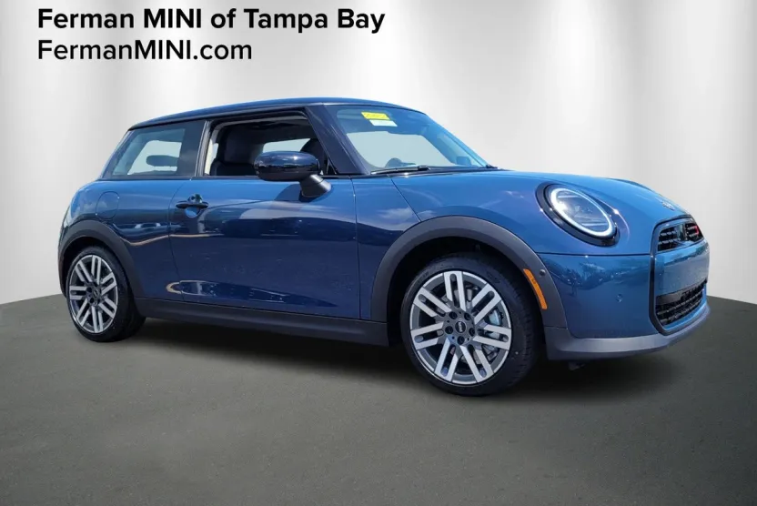 2025 Mini Cooper 2 Door Hardtop Signature photo 1