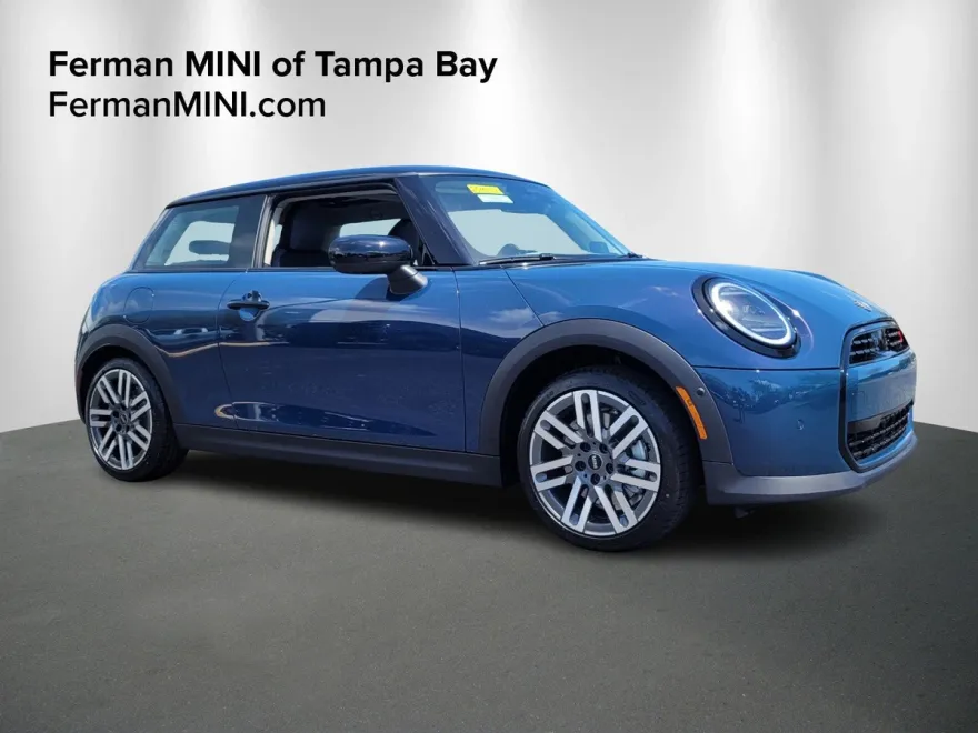 2025 Mini Cooper 2 Door Hardtop Signature photo 1