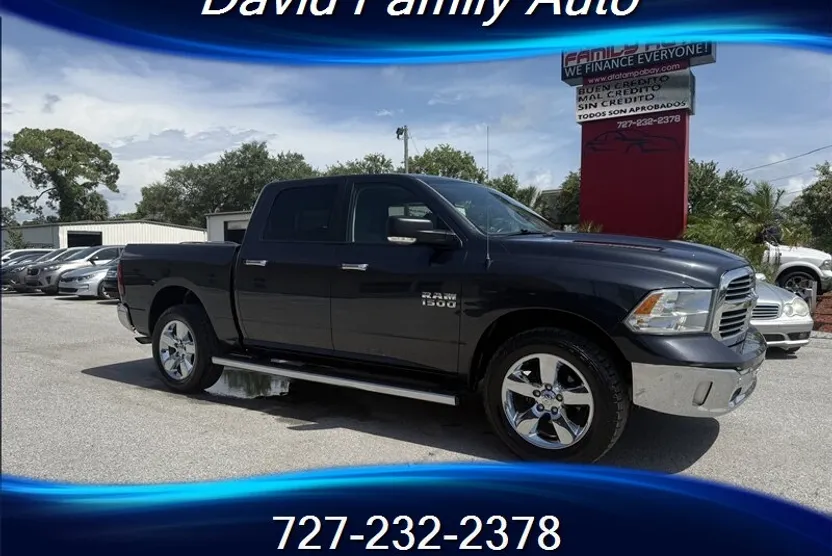 2016 Ram 1500 SLT photo 1