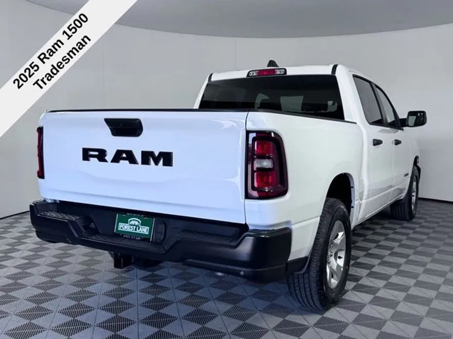 2025 Ram 1500 Tradesman photo 1
