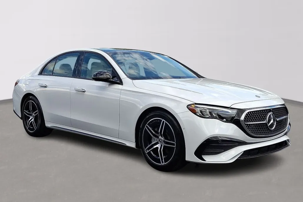 2025 Mercedes Benz E 350 4MATIC Sedan photo 1