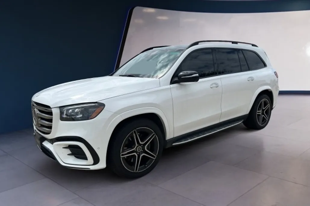 2024 Mercedes Benz GLS 450 4MATIC photo 1