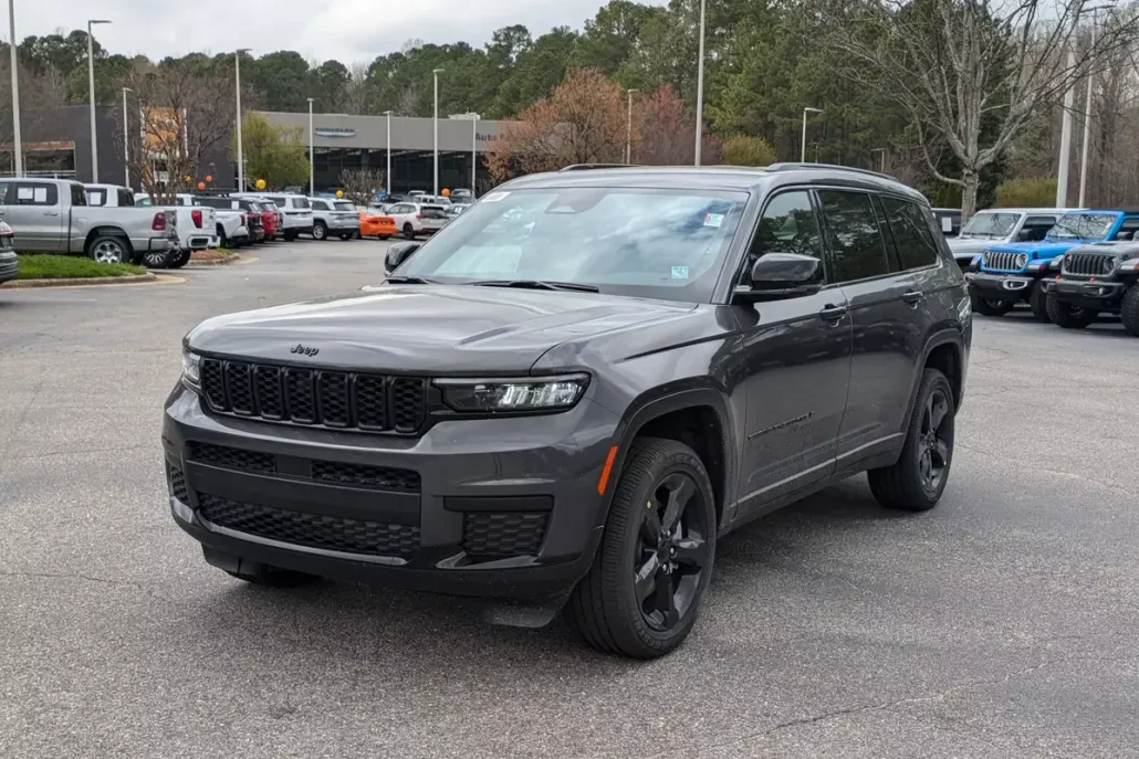 2025 Jeep Grand Cherokee Altitude X photo 1