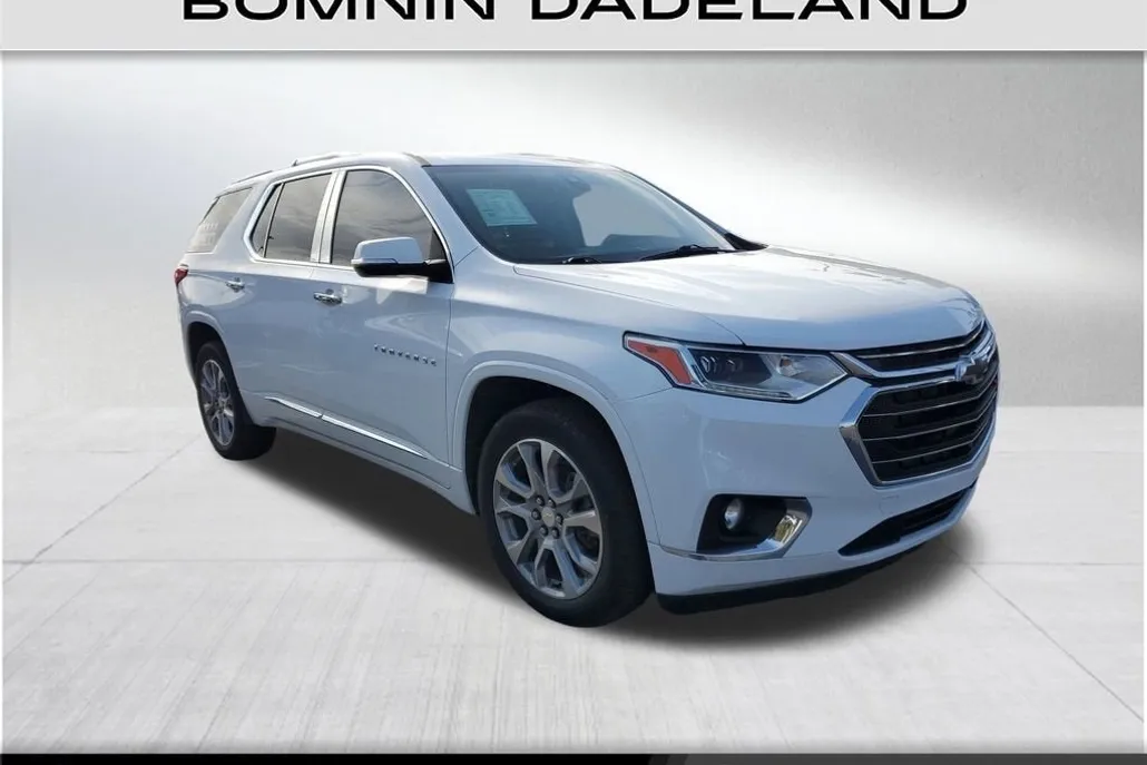 2021 Chevrolet Traverse Premier photo 1