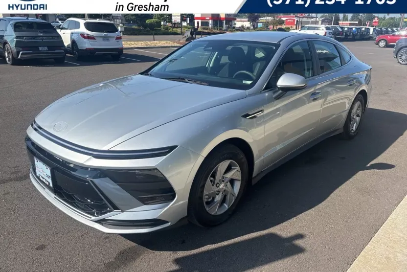2025 Hyundai Sonata SE photo 1