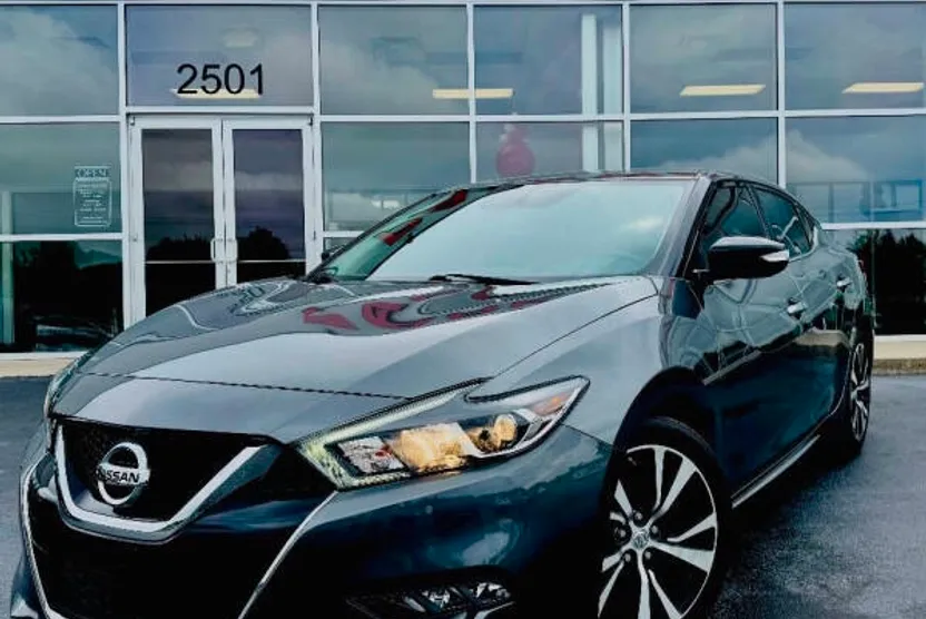 2018 Nissan Maxima SV photo 1