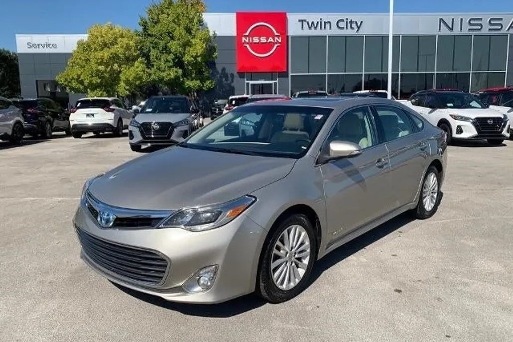 2014 Toyota Avalon Hybrid XLE Premium photo 1