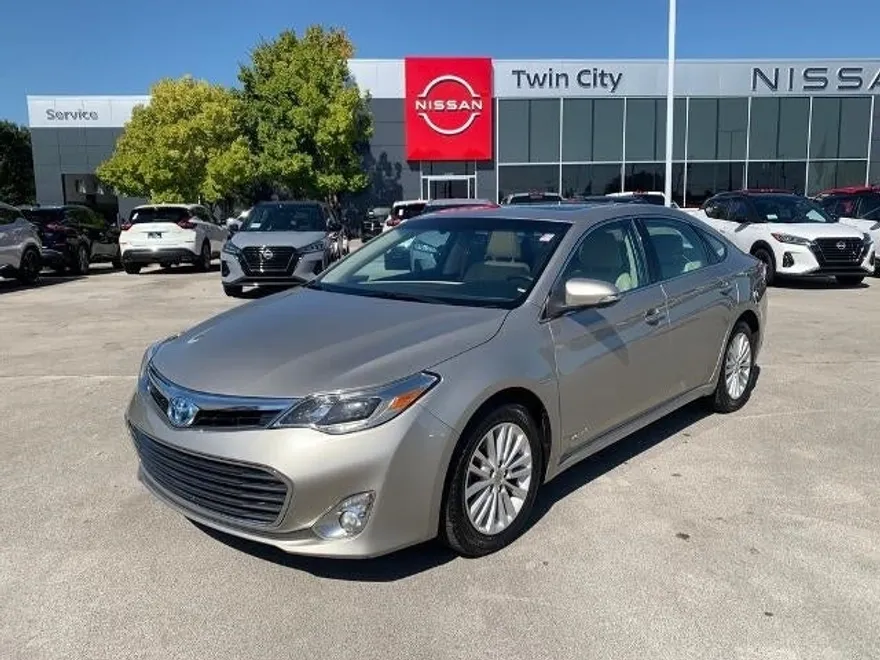 2014 Toyota Avalon Hybrid XLE Premium photo 1