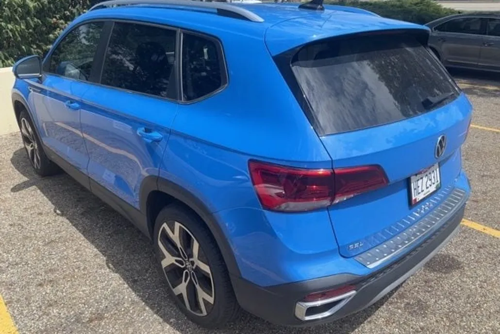 2022 Volkswagen Taos SEL photo 1