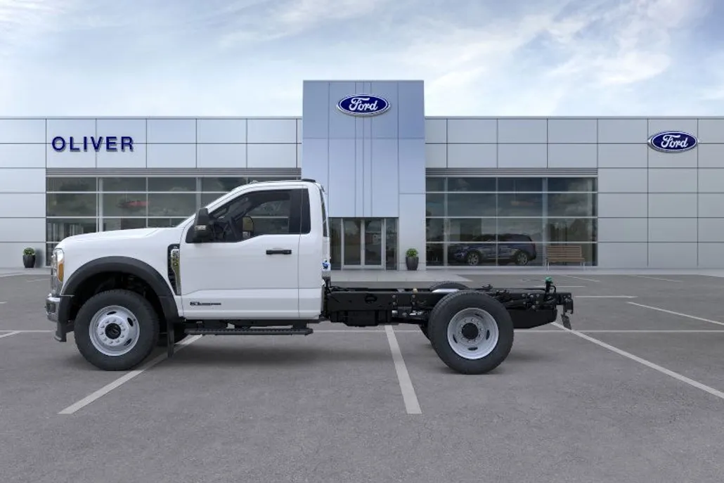 2025 Ford F-550 XL photo 1