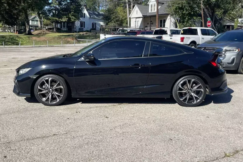 2018 Honda Civic Si photo 1