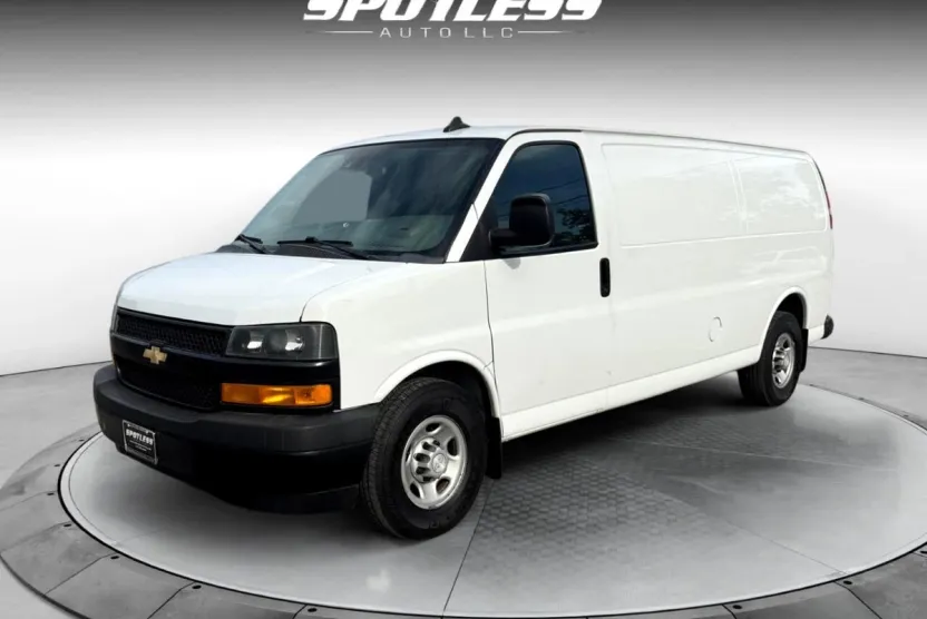 2019 Chevrolet Express 3500 Cargo photo 1