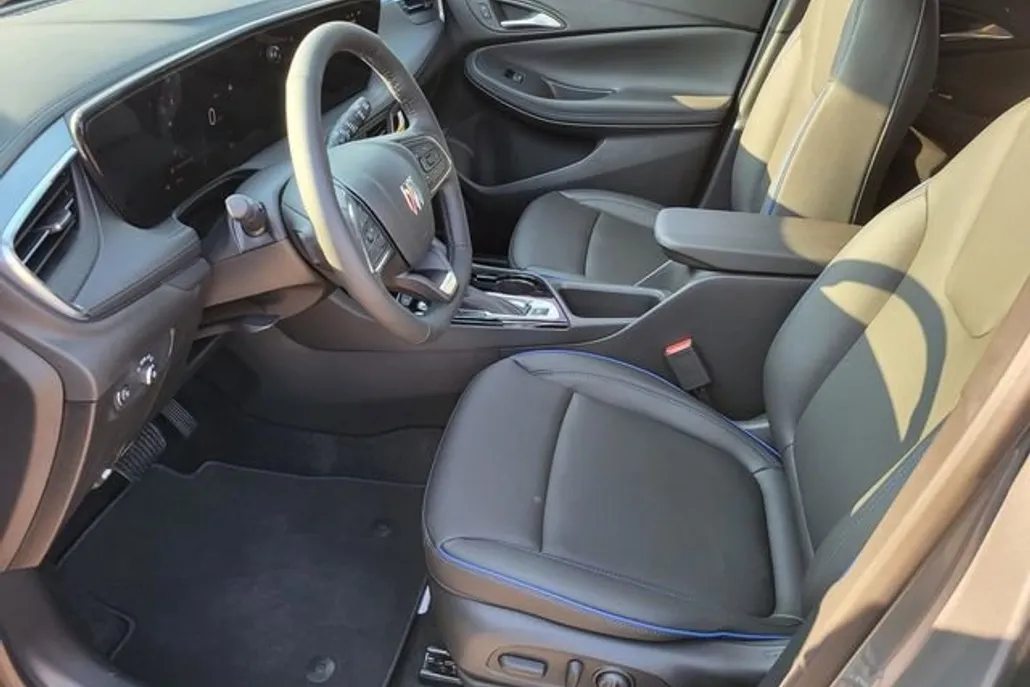 2026 Buick Encore GX Sport Touring photo 1