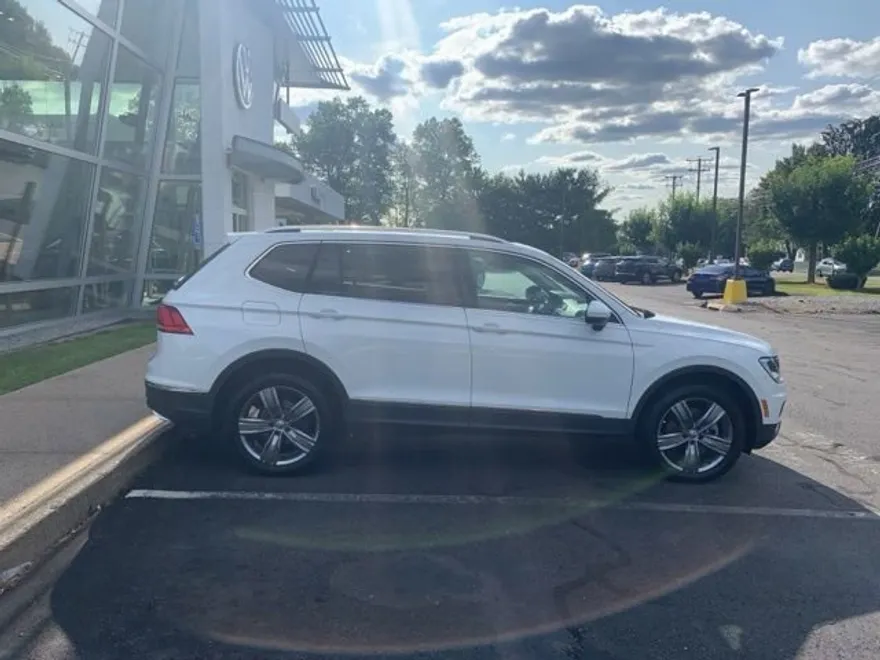 2021 Volkswagen Tiguan SEL photo 1