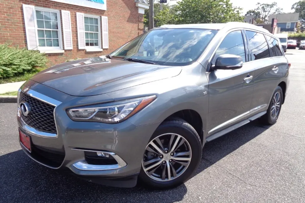 2017 Infiniti QX60 photo 1
